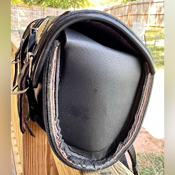 Black Studded Motorcycle Toolbag with concho. In great condition. - Picture 3 of 6